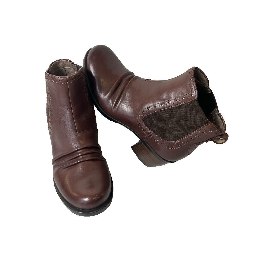 EARTH Bootie Womens Sz 7 M Brown Leather Pull On Comfort Casual Ankle Heel Boots